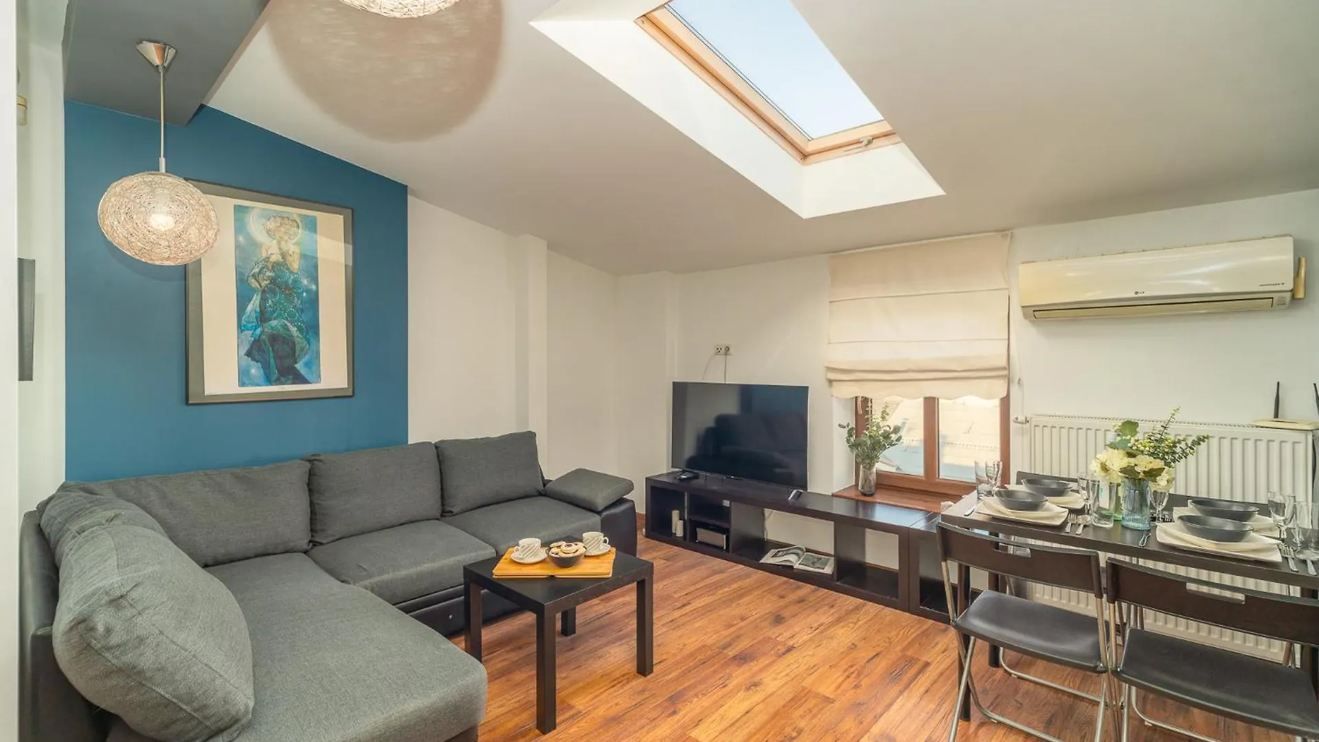 Krakow Central Apt - Top Location, Ac - By Rentujemy 0*,  Poland
