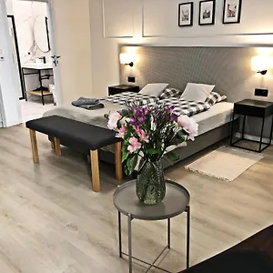 Anny 5 Apartmanhotel
